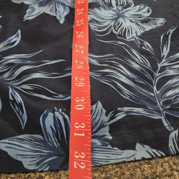 Chiliwear Ole Miss Blue Floral Men's Hawaiian Shirt Short Sleeve Est. Size XL - Picture 12 of 12